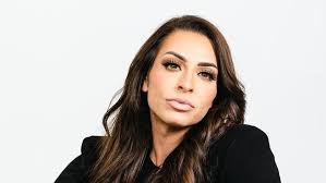 leila hormozi age