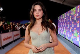Jules LeBlanc Age, Biography, Net Worth, Career, Boyfriend, Family, and More 2 jules leblanc age jules leblanc age