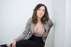 sara bues age