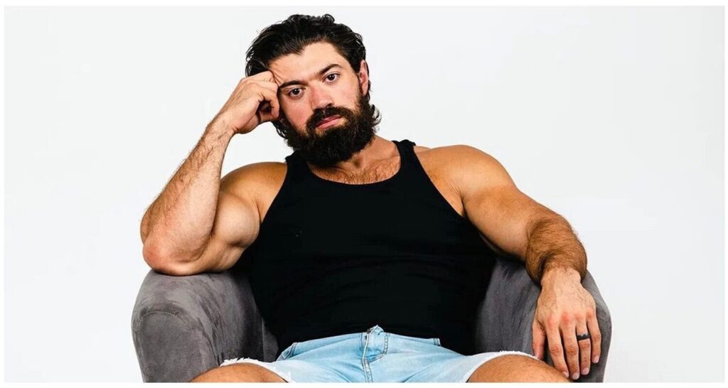 Alex Hormozi Age, Biography, Net Worth, Wife, Books, Career, and More 3 alex hormozi age alex hormozi age