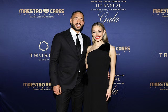 carlos correa wife