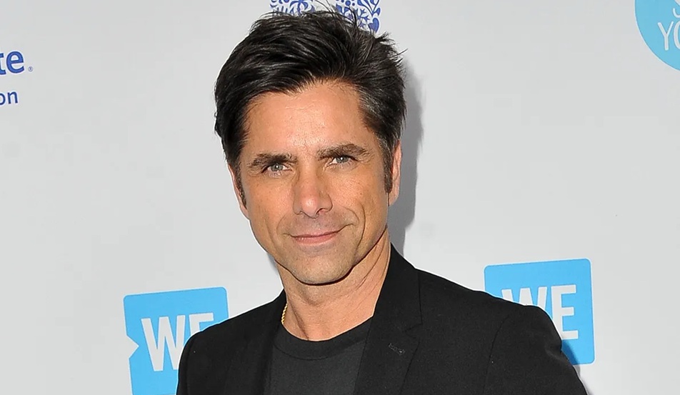 John Stamos Age: Biography, Career, Net Worth & Personal Life 4 john stamos