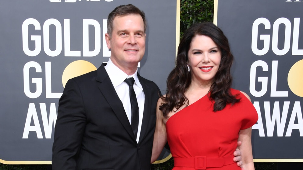 peter krause wife