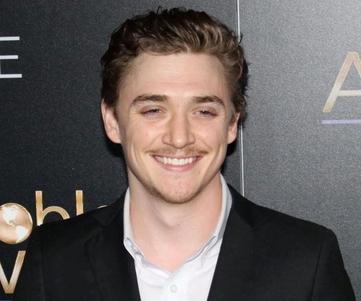 kyle gallner wife