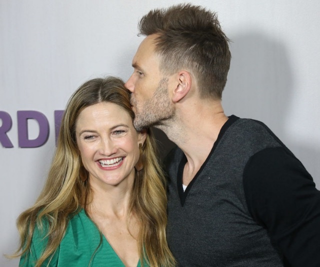 Joel McHale Wife: All About Sarah Williams, Their Marriage, Family, and Personal Life 4 joel mchale wife joel mchale wife