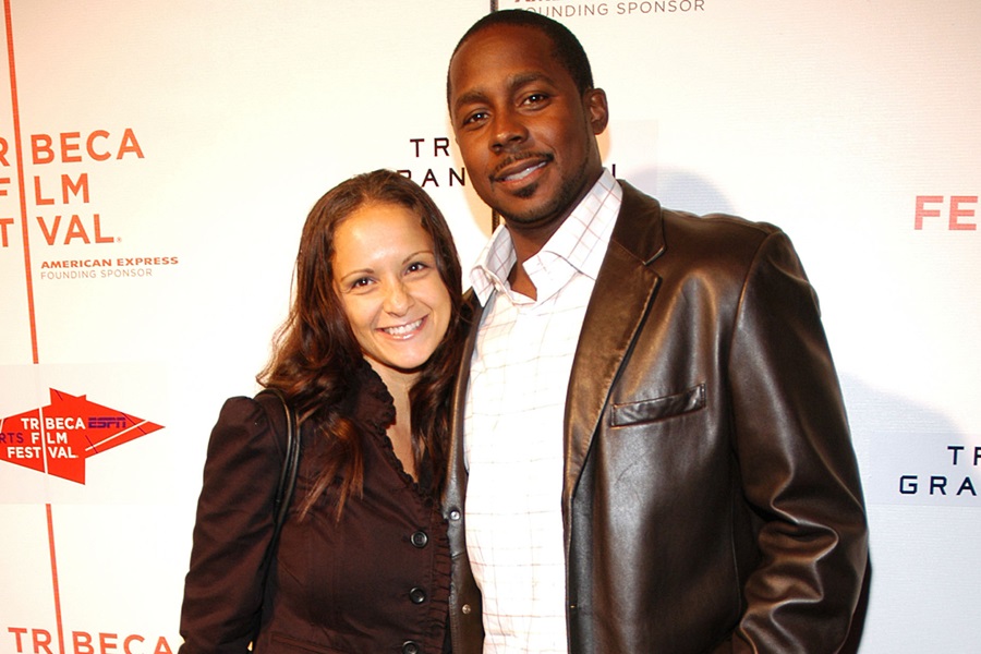 desmond howard wife