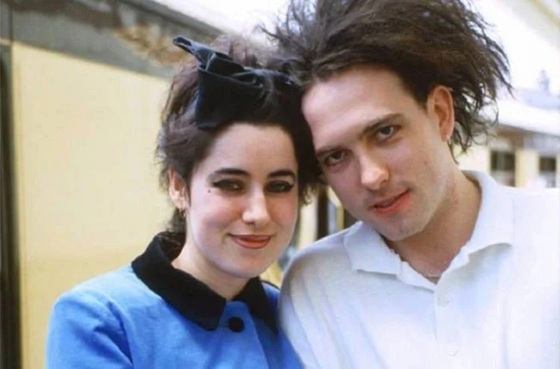 robert smith wife
