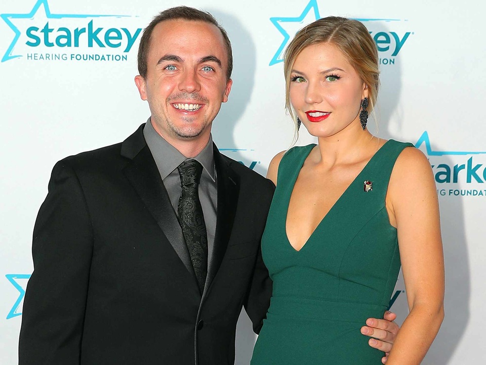 frankie muniz wife