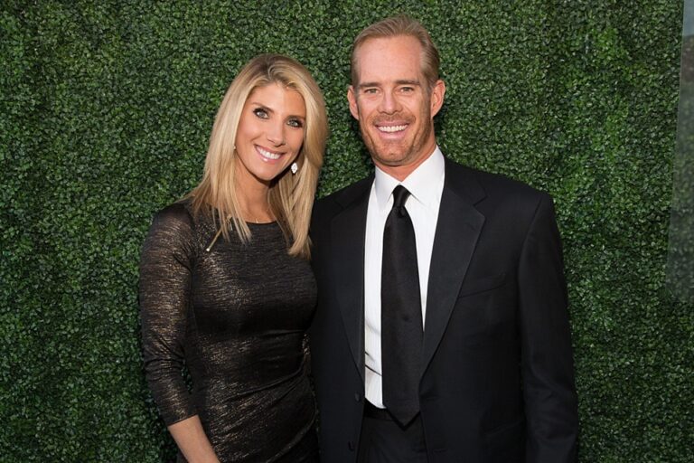 joe buck wife